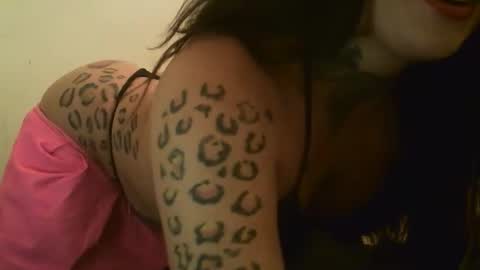 Snapshot of danielatrans662135 chatting on 10/25/25, 05:19 DANIELA online show from 10/25/25, 05:19