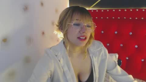 Snapshot of danielawidx chatting on 04/15/26, 01:45 danielawidx online show from 04/15/26, 01:45