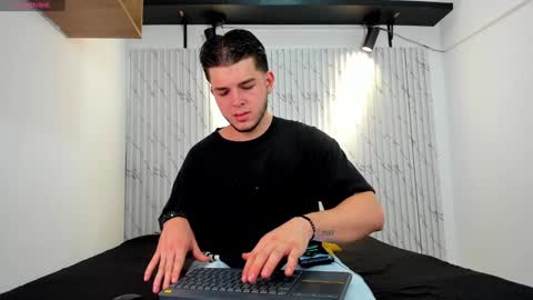 DANIEL online show from 01/02/25, 07:51