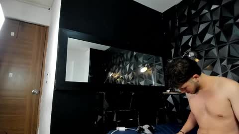 DANIEL online show from 01/05/25, 03:32