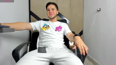 DANIEL online show from 02/02/25, 03:32