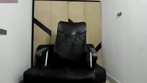 DANIEL online show from 02/05/25, 11:02