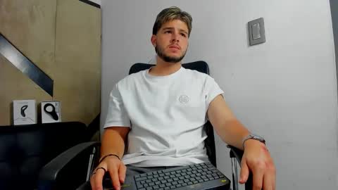 DANIEL online show from 09/09/25, 02:22