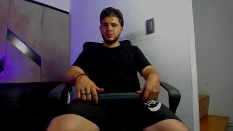 DANIEL online show from 10/17/25, 01:31