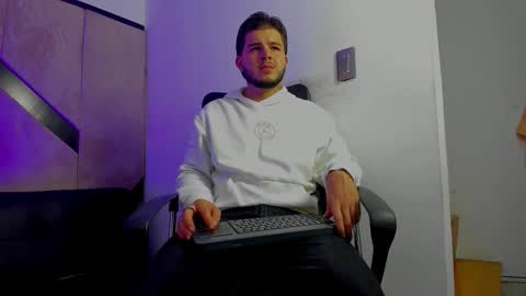 DANIEL online show from 10/21/25, 05:41