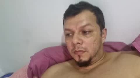 Snapshot of danieldiaz2019 chatting on 01/05/25, 03:53 Dani2008 online show from 01/05/25, 03:53
