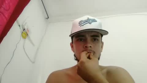 Snapshot of danielhot17 chatting on 12/13/24, 01:22 DANIEL online show from 12/13/24, 01:22