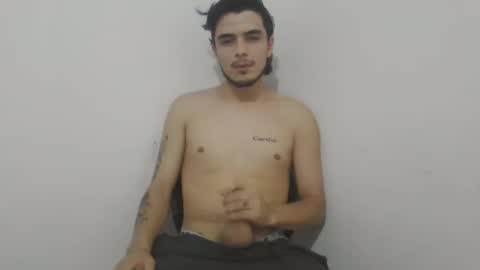 Snapshot of danielhot17 chatting on 12/20/24, 02:52 DANIEL online show from 12/20/24, 02:52