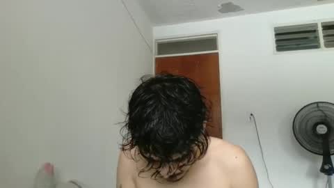 Snapshot of danielhot17 chatting on 01/19/25, 05:39 DANIEL online show from 01/19/25, 05:39