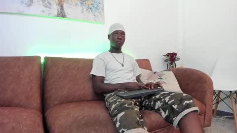 daniell_ferrari online show from 01/25/25, 07:39