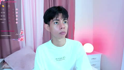 Snapshot of daniell_rdrig chatting on 04/08/26, 01:11 Daniel online show from 04/08/26, 01:11