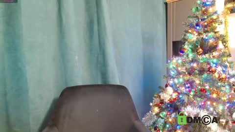 Snapshot of daniellavas chatting on 12/28/24, 11:30 JessicaWhite online show from 12/28/24, 11:30