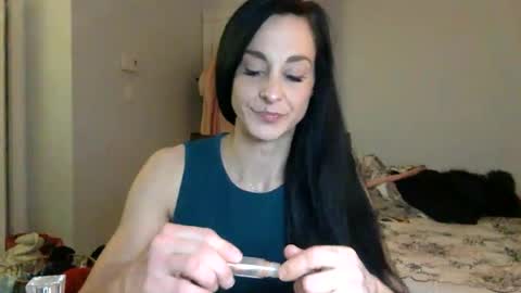 daniellbisous online show from 12/20/25, 04:41