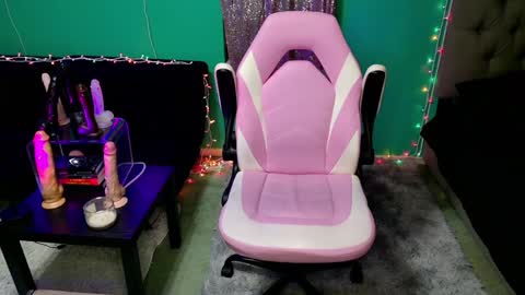 Danielle Banks online show from 12/21/24, 12:31