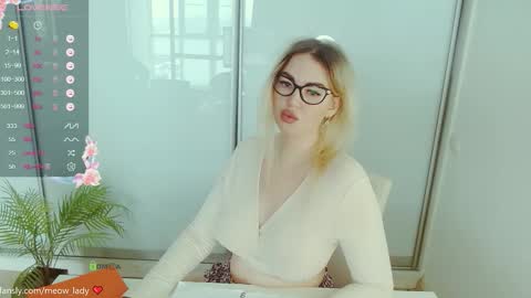 Snapshot of danielle_dunn chatting on 11/05/25, 05:51 Danny online show from 11/05/25, 05:51