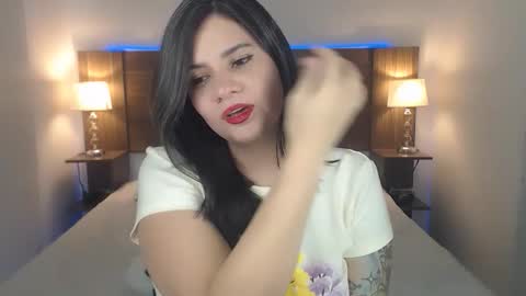 Snapshot of daniellerain chatting on 11/19/25, 09:59 daniellerain online show from 11/19/25, 09:59