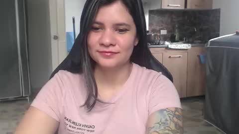 Snapshot of daniellerain chatting on 02/01/26, 04:38 daniellerain online show from 02/01/26, 04:38