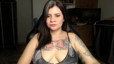 Snapshot of daniellerain chatting on 02/04/26, 11:42 daniellerain online show from 02/04/26, 11:42