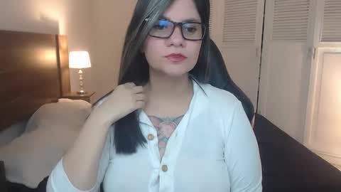 Snapshot of daniellerain chatting on 04/22/26, 10:06 daniellerain online show from 04/22/26, 10:06