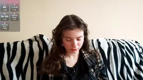 Mia online show from 12/17/25, 08:42