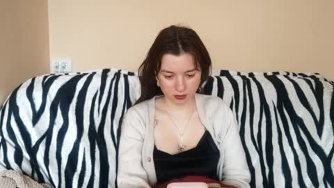 Mia online show from 04/06/26, 12:50