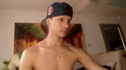 Snapshot of daniels_cruz chatting on 05/12/26, 05:43 Daniels Cruz online show from 05/12/26, 05:43