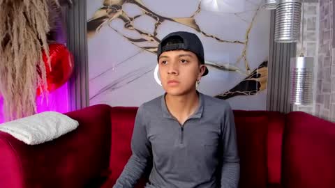 Snapshot of danieltravel chatting on 10/28/25, 12:19 Daniel online show from 10/28/25, 12:19