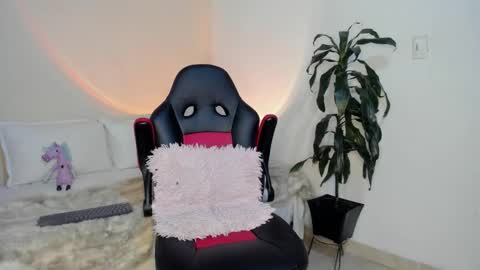 Daniela  online show from 11/29/25, 06:55