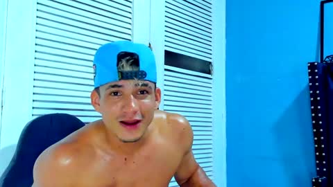 Snapshot of danii_scot chatting on 01/07/25, 10:01 Dani online show from 01/07/25, 10:01