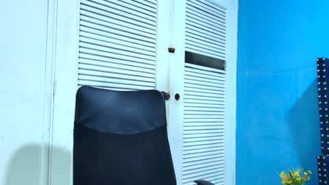 Snapshot of danii_scot chatting on 01/25/25, 04:34 Dani online show from 01/25/25, 04:34