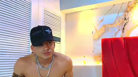 Snapshot of danii_scot chatting on 10/09/25, 04:43 Dani online show from 10/09/25, 04:43