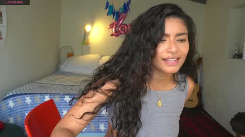 Snapshot of daniisla chatting on 01/11/25, 09:25 danalle .. online show from 01/11/25, 09:25