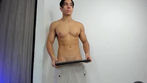 Snapshot of daniisus chatting on 11/30/25, 11:25 daniisus online show from 11/30/25, 11:25