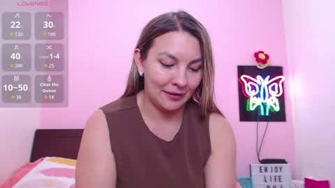 Snapshot of danika_bellaa chatting on 06/22/26, 03:25 K A R O L online show from 06/22/26, 03:25