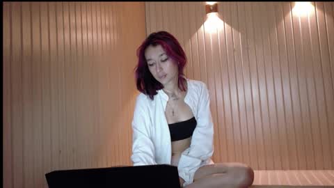 Snapshot of danikamoon chatting on 12/15/25, 01:26 DanikaMoon online show from 12/15/25, 01:26