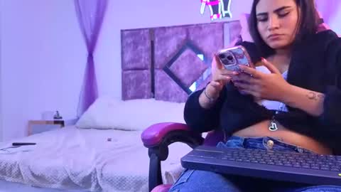 Snapshot of danilu_eva21 chatting on 11/23/25, 07:13 Danilu and Eva online show from 11/23/25, 07:13