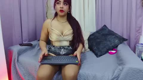 daninianderson online show from 10/23/25, 04:12