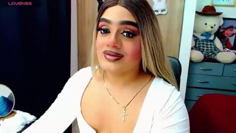 Snapshot of danipein chatting on 12/23/25, 04:43 danipein online show from 12/23/25, 04:43