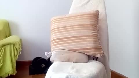 daniroca8 online show from 01/10/26, 03:25