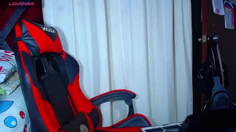 danisabrownn online show from 11/27/25, 12:18