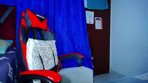 danisabrownn online show from 03/17/26, 02:53