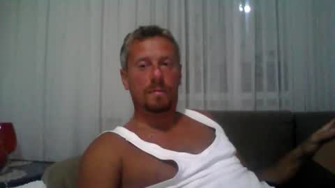 Snapshot of danisami12345 chatting on 09/09/25, 09:03 daniel online show from 09/09/25, 09:03