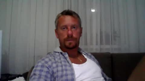 Snapshot of danisami12345 chatting on 09/19/25, 02:46 daniel online show from 09/19/25, 02:46