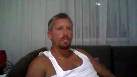 Snapshot of danisami12345 chatting on 10/01/25, 08:26 daniel online show from 10/01/25, 08:26