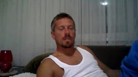 Snapshot of danisami12345 chatting on 10/27/25, 10:58 daniel online show from 10/27/25, 10:58