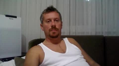 Snapshot of danisami12345 chatting on 11/16/25, 10:48 daniel online show from 11/16/25, 10:48