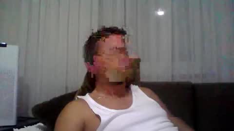 Snapshot of danisami12345 chatting on 11/17/25, 10:04 daniel online show from 11/17/25, 10:04