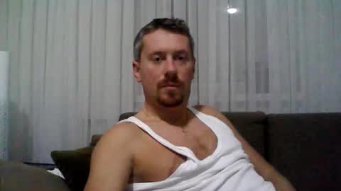 Snapshot of danisami12345 chatting on 12/21/25, 09:22 daniel online show from 12/21/25, 09:22