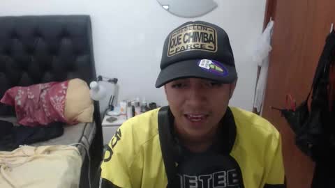 Snapshot of danivoyeur21 chatting on 02/03/26, 08:03 daniel segura online show from 02/03/26, 08:03