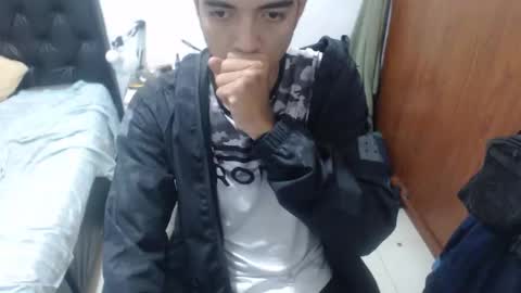 Snapshot of danivoyeur21 chatting on 03/19/26, 02:48 daniel segura online show from 03/19/26, 02:48